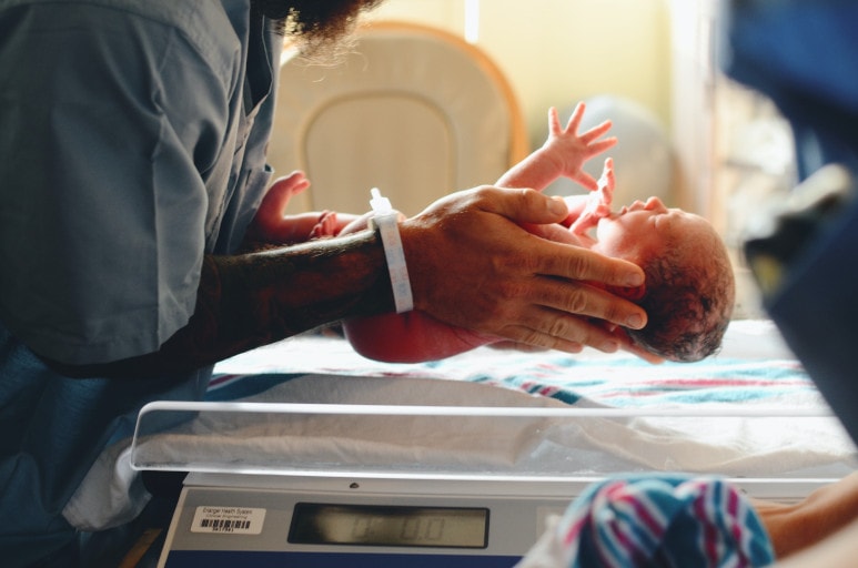 Bébé à la maternité